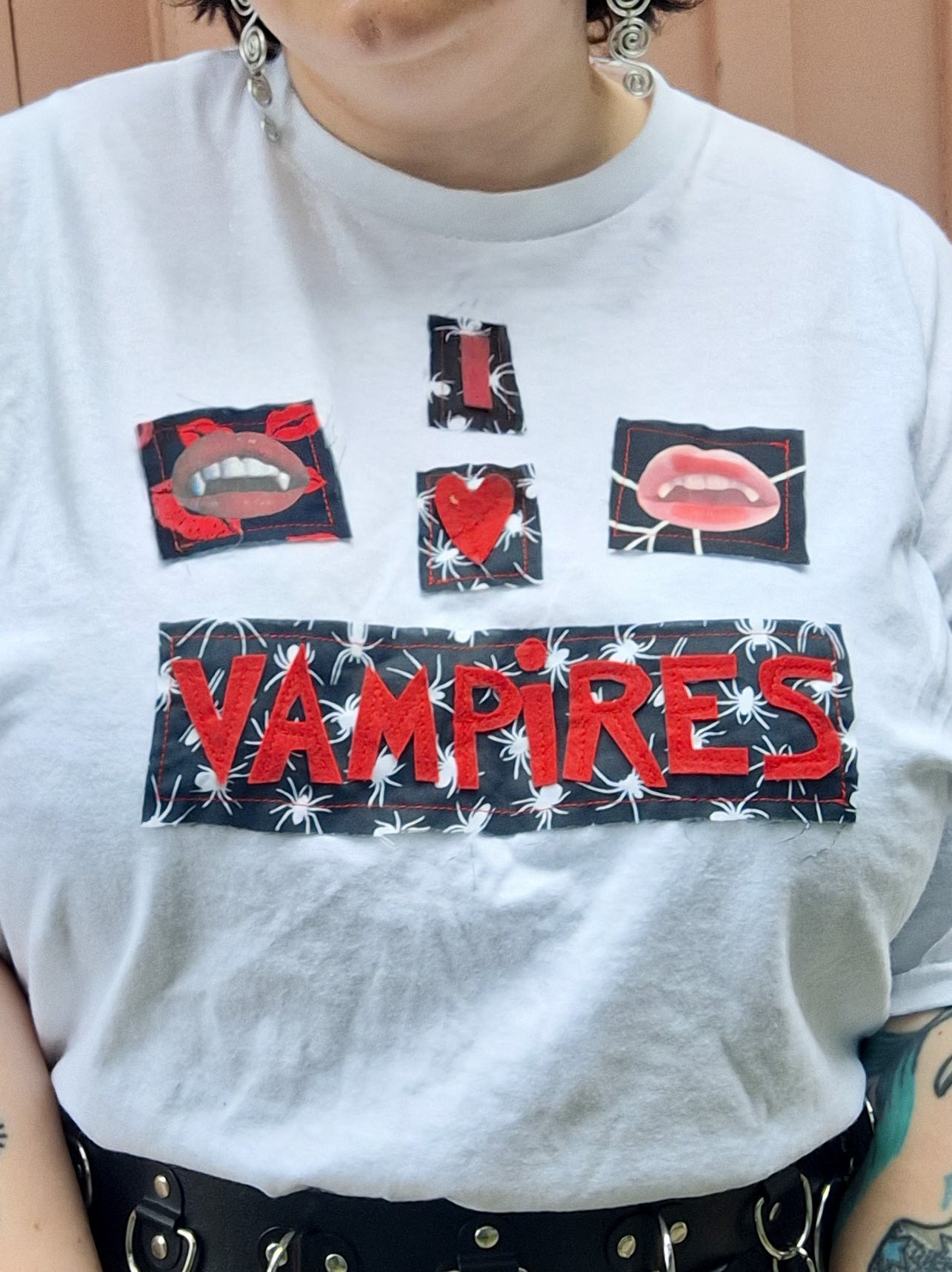 I Heart Vampires T-shirt