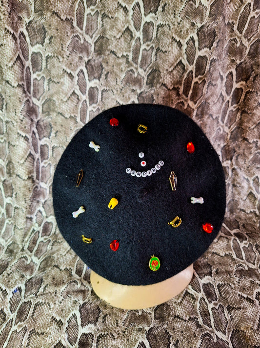 I ♡ Vampires Beret